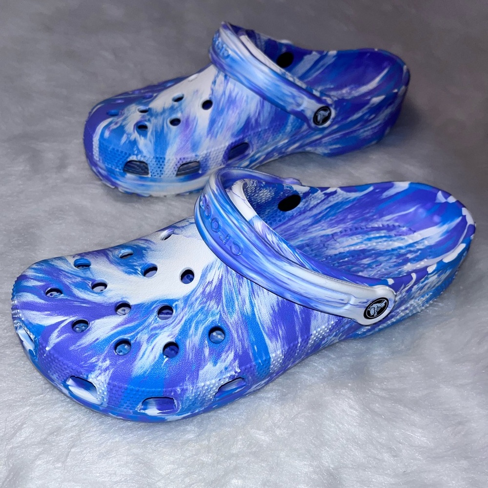 Croc’s Classic Marble Blue&Purple&White Men’s size9/Women’s size11 BRAND-NEW